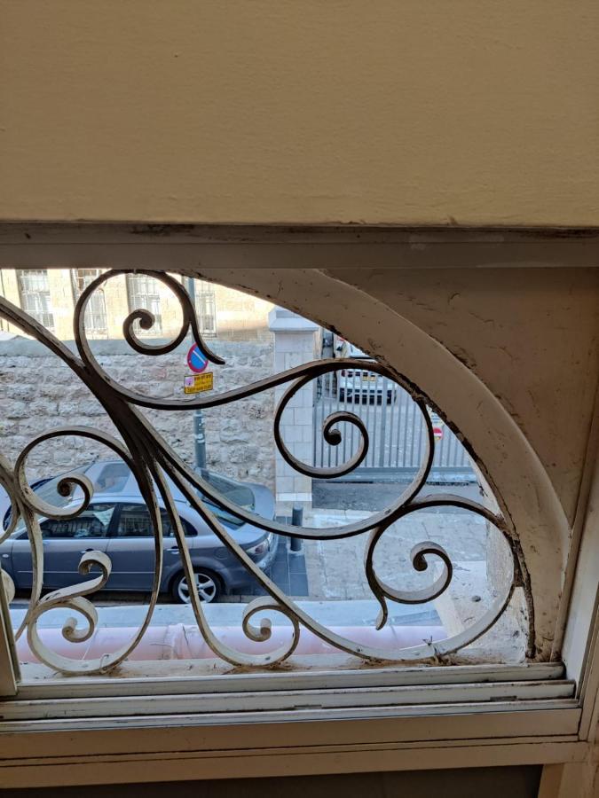 דירה לזוג על שוק מחנה יהודה Appartement Jeruzalem Buitenkant foto
